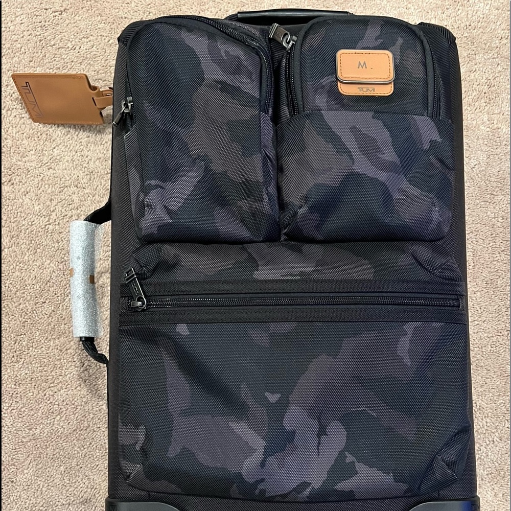 Tumi Briley International Expandable Carry-on